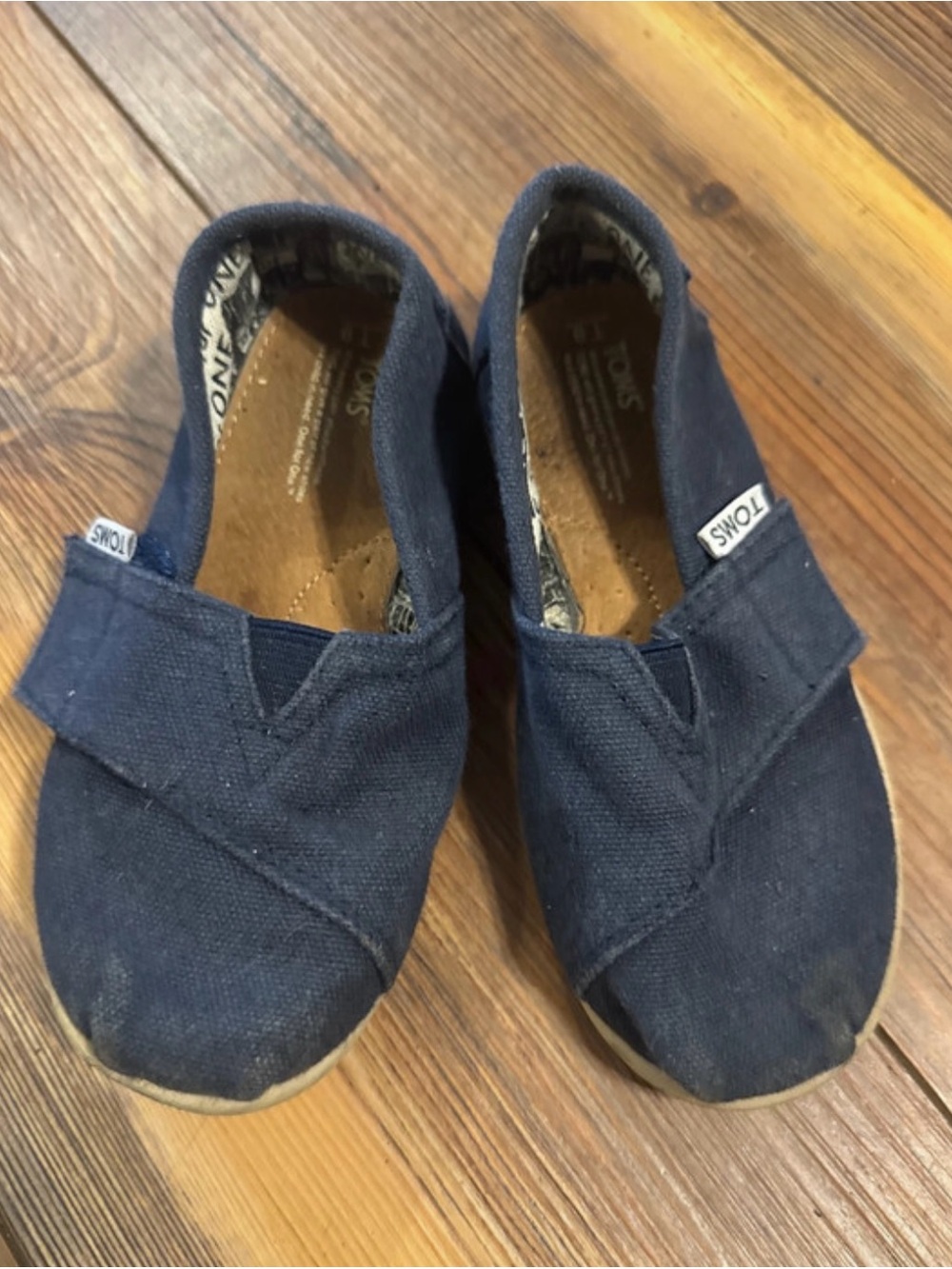 TOMS Kids Classic Canvas Slip-On Shoes in Navy toddler size 9